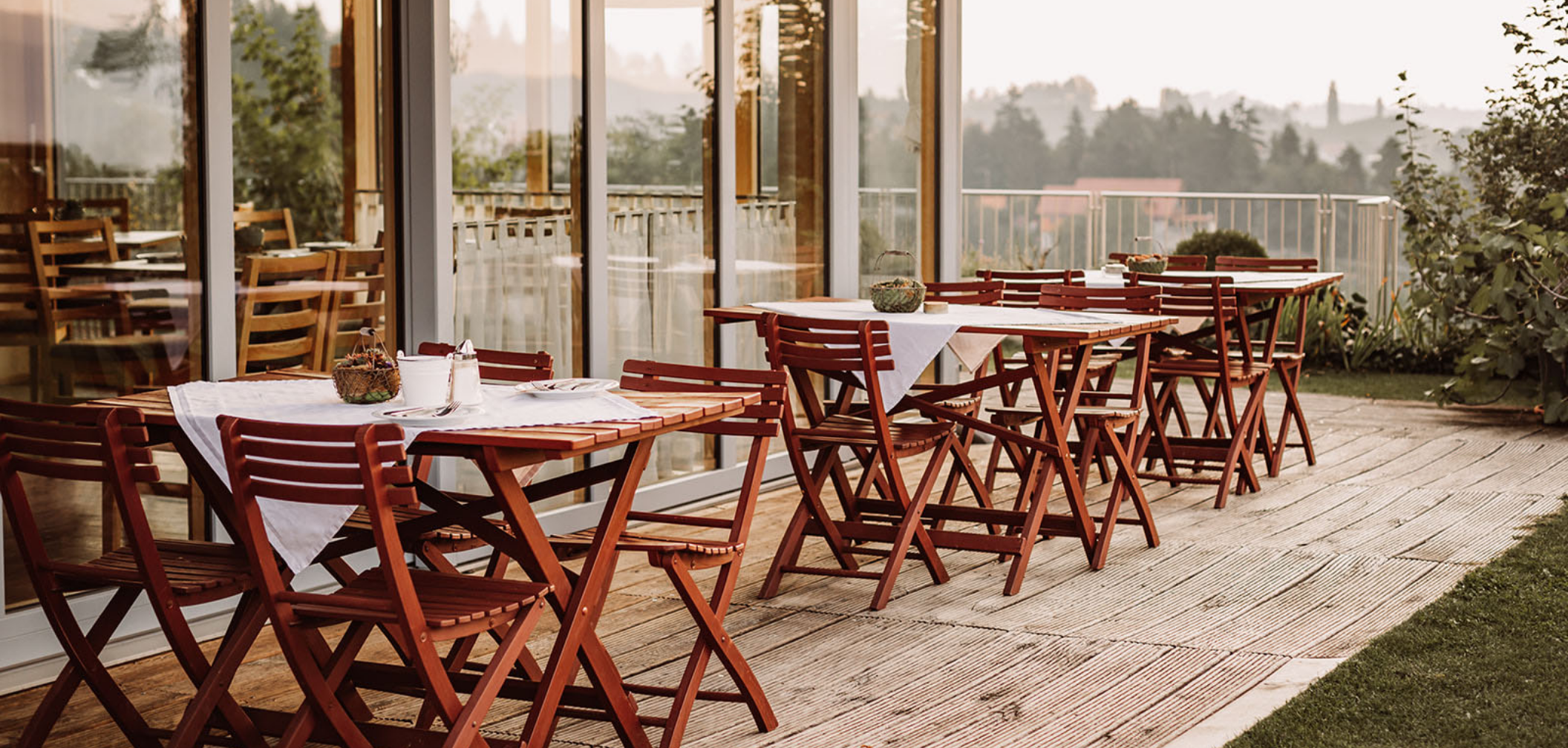 Bild des Gastgartens des Kollerhof am Eichberg.