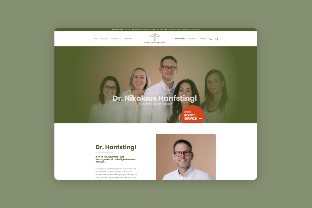 Desktop-Screenshot der Startseite mit Text und Teambild.